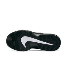 AM Alpha Savage - Black - outsole view