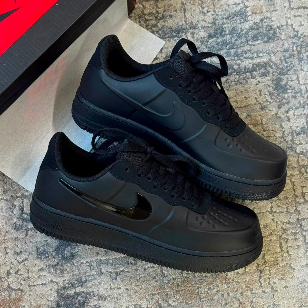 AF1 Black