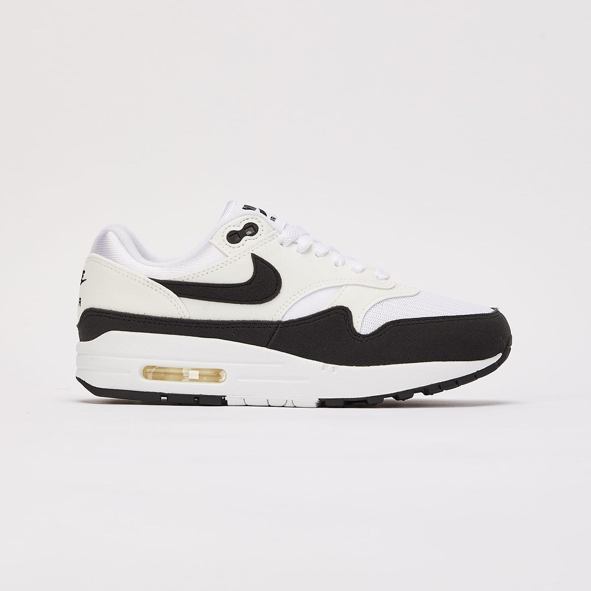 Nk Air Max 1 White Pure Platinum Black lateral view