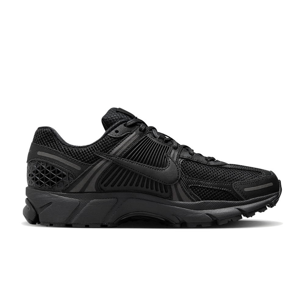 Retro Mesh Runner - Triple Black