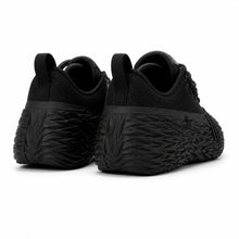 ST Charge Triple Black rear view